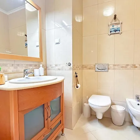 Apartman Oceanview Paradise With Pool & Tennis Court By Becherish